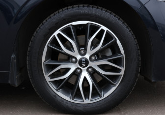 Подержанный автомобиль Kia K5 2020 года (24 фото)
