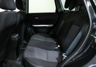 Подержанный автомобиль Suzuki Vitara 2018 года (13 фото)