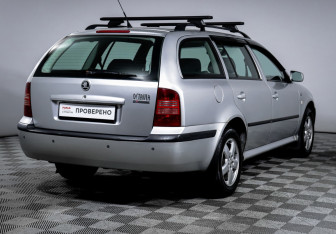 Подержанный автомобиль Skoda Octavia Wagon 2002 года (5 фото)