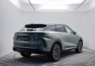 Подержанный автомобиль Exeed RX 2023 года (5 фото)