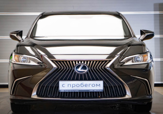 Подержанный автомобиль Lexus ES 2020 года (2 фото)