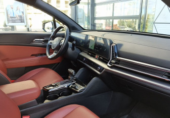 Подержанный автомобиль Kia Sportage 2023 года (28 фото)