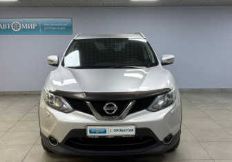 Подержанный автомобиль Nissan Qashqai 2017 года (2 фото)