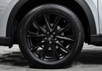 Подержанный автомобиль Mazda CX-5 2021 года (8 фото)