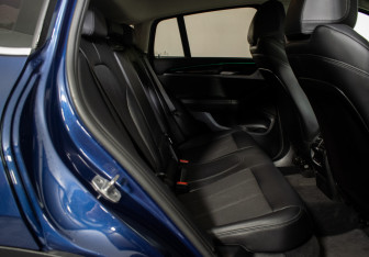 Подержанный автомобиль BMW X4 2021 года (9 фото)