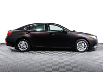 Подержанный автомобиль Lexus ES 2014 года (4 фото)
