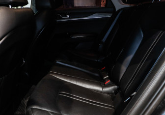 Подержанный автомобиль Kia K5 2020 года (8 фото)