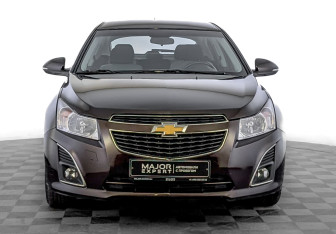 Подержанный автомобиль Chevrolet Cruze Hatchback 2015 года (2 фото)