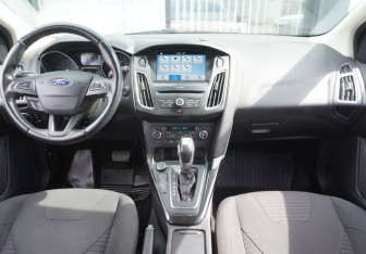 Подержанный автомобиль Ford Focus Hatchback 2018 года (12 фото)