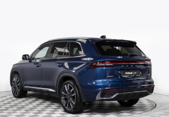 Подержанный автомобиль Geely Monjaro 2023 года (7 фото)