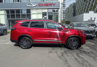 Подержанный автомобиль Chery Tiggo 8 Pro Max 2022 года (4 фото)