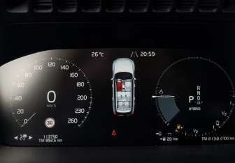 Подержанный автомобиль Volvo XC90 2021 года (16 фото)