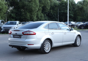 Подержанный автомобиль Ford Mondeo Sedan 2011 года (5 фото)