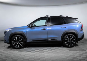 Подержанный автомобиль Geely Atlas 2023 года (8 фото)