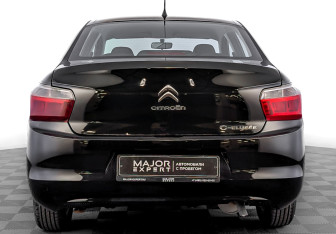 Подержанный автомобиль Citroen C-Elysee 2014 года (6 фото)