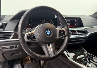 Подержанный автомобиль BMW X7 2020 года (25 фото)
