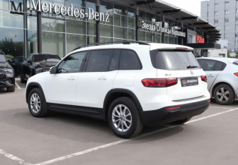 Подержанный автомобиль Mercedes-Benz GLB 2020 года (7 фото)