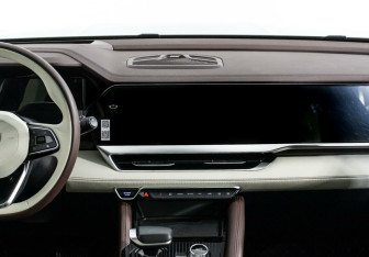 Подержанный автомобиль Geely Monjaro 2023 года (11 фото)