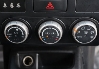 Подержанный автомобиль Nissan X-Trail 2012 года (20 фото)