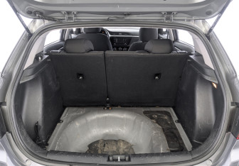 Подержанный автомобиль Kia Rio Hatchback 2021 года (10 фото)