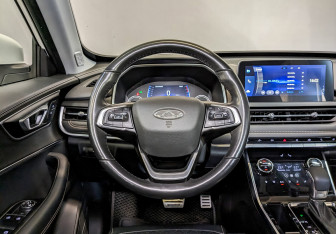 Подержанный автомобиль Chery Tiggo 8 2020 года (14 фото)