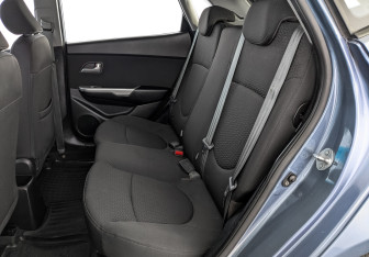 Подержанный автомобиль Kia Rio Hatchback 2012 года (18 фото)