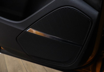 Подержанный автомобиль Audi Q8 2018 года (27 фото)