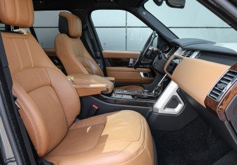 Подержанный автомобиль Land Rover Range Rover 2019 года (11 фото)