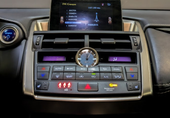 Подержанный автомобиль Lexus NX 2014 года (15 фото)