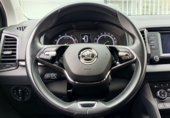 Подержанный автомобиль Skoda Karoq 2020 года (13 фото)