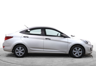 Подержанный автомобиль Hyundai Solaris Sedan 2014 года (4 фото)