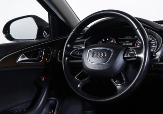 Подержанный автомобиль Audi A6 Sedan 2015 года (13 фото)