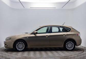 Подержанный автомобиль Subaru Impreza Hatchback 2008 года (8 фото)