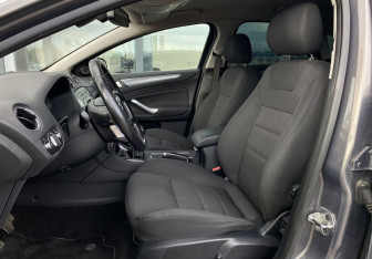 Подержанный автомобиль Ford Mondeo Sedan 2012 года (19 фото)