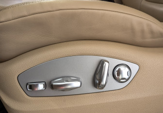 Подержанный автомобиль Porsche Macan 2021 года (26 фото)