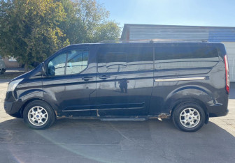 Подержанный автомобиль Ford Tourneo Custom 2014 года (8 фото)