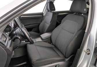 Подержанный автомобиль Skoda Superb Liftback 2020 года (20 фото)