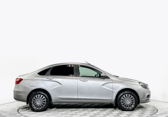 Подержанный автомобиль LADA (ВАЗ) Vesta Sedan 2016 года (4 фото)