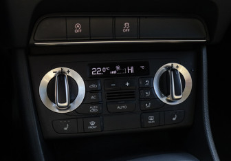 Подержанный автомобиль Audi Q3 2012 года (14 фото)