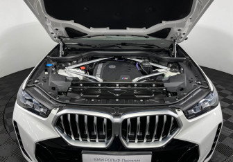 Новый BMW X6 2025 (10 фото)