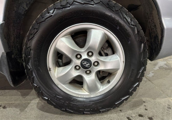Подержанный автомобиль Hyundai Santa Fe 2008 года (18 фото)