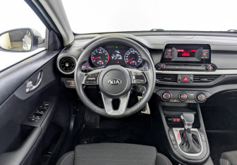 Подержанный автомобиль Kia Cerato Sedan 2020 года (21 фото)