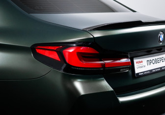 Подержанный автомобиль BMW M5 Sedan 2021 года (17 фото)