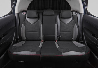 Подержанный автомобиль Peugeot 308 Hatchback 2011 года (21 фото)