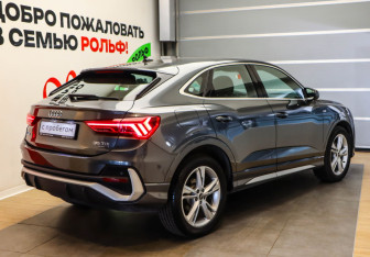 Подержанный автомобиль Audi Q3 Sportback 2022 года (4 фото)