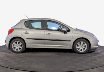 Подержанный автомобиль Peugeot 207 Hatchback 2008 года (4 фото)