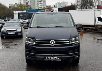 Подержанный автомобиль Volkswagen Caravelle 2018 года (2 фото)
