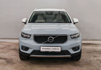 Подержанный автомобиль Volvo XC40 2018 года (2 фото)