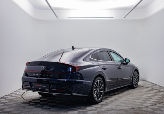 Подержанный автомобиль Hyundai Sonata 2020 года (5 фото)