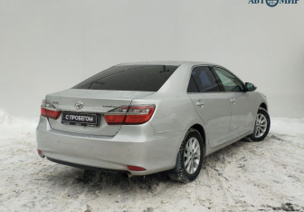 Подержанный автомобиль Toyota Camry Sedan 2014 года (8 фото)